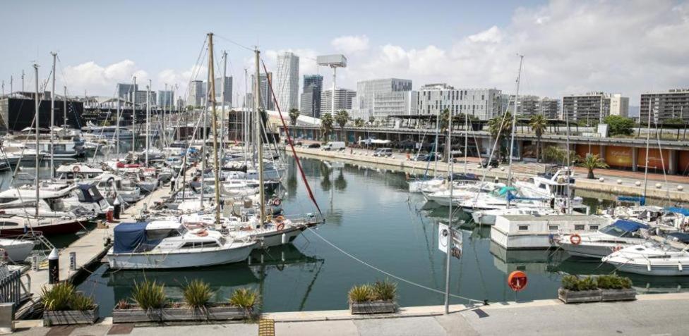 Cozy Yacht Lodge In Barcelona With Boat Tour Option Sant Adrià de Besòs Extérieur photo