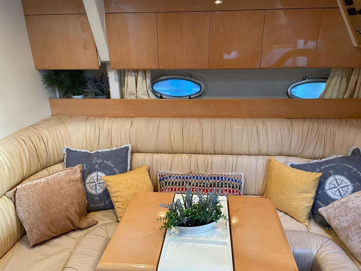 Cozy Yacht Lodge In Barcelona With Boat Tour Option Sant Adrià de Besòs Extérieur photo